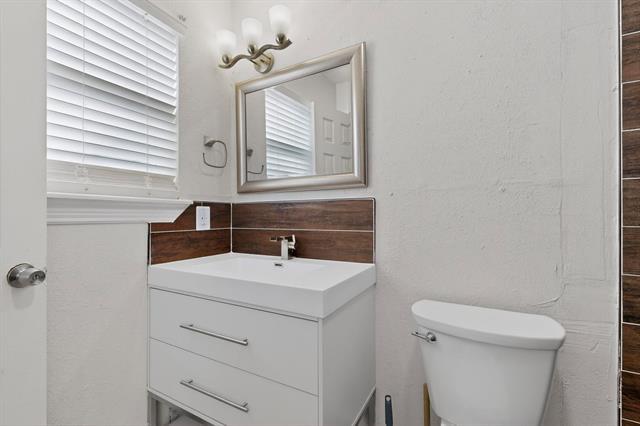 Building Photo - 104 Maxwell Rd