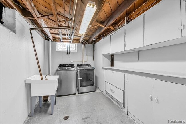 Building Photo - 3216 Maplewood Ave