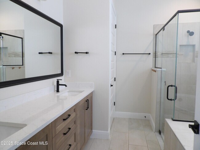 Building Photo - 4258 Trovita Cir