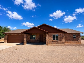 Building Photo - 1731 Avenida Pastor