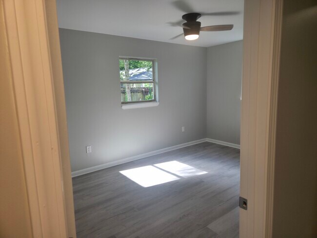 Building Photo - 4509 Deauville Way