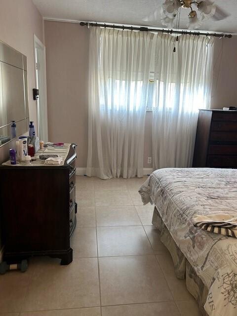 Building Photo - 2801 Somerset Dr