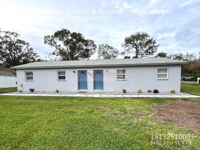 Primary Photo - Charming 2/1 duplex in St Pete!