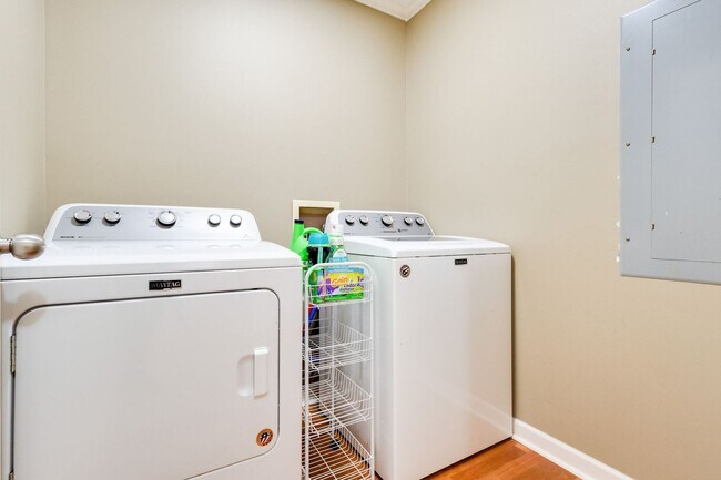 Building Photo - FOR RENT IN CHURCH POINT!