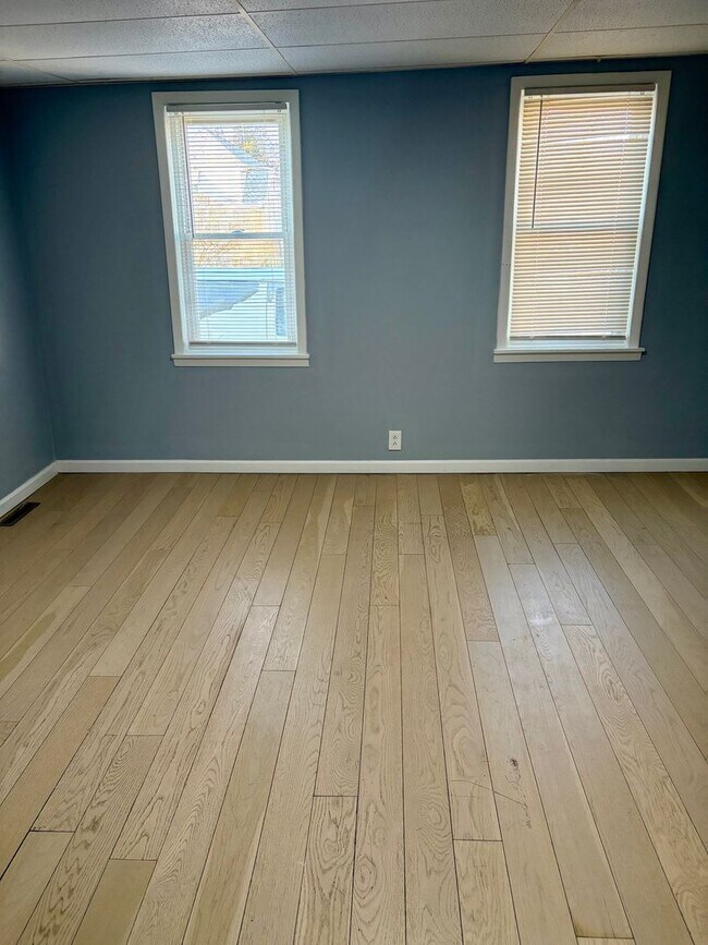 Building Photo - 1278 3rd Ave