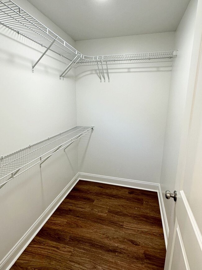 Building Photo - Stunning 4-Bedroom Home with Open Floor Plan & Fenced Backyard!