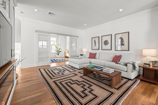 Building Photo - 35 Moorland Dr