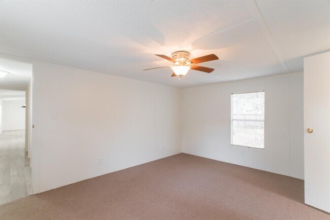 Building Photo - 9140 Sharyn Dr