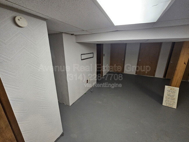 Building Photo - 1130 Forest Home Dr