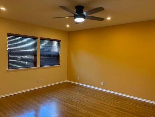 Building Photo - 5874 Bowcroft St