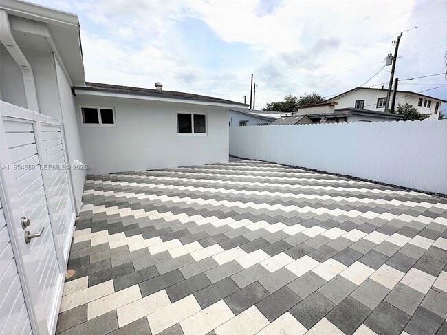 Building Photo - 11230 SW 5th St