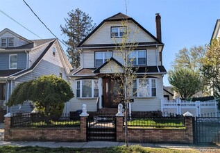 Building Photo - 209-44 110th Ave