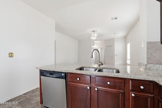 Building Photo - 13020 Stonington Ln