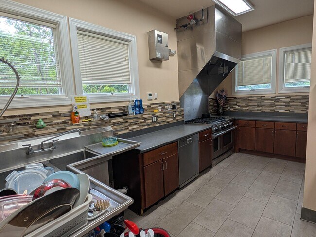 Building Photo - 17289 Vaughn Ln