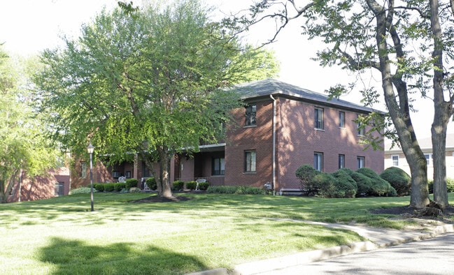 5-13 Fortside Drive - 5-13 Fortside Dr