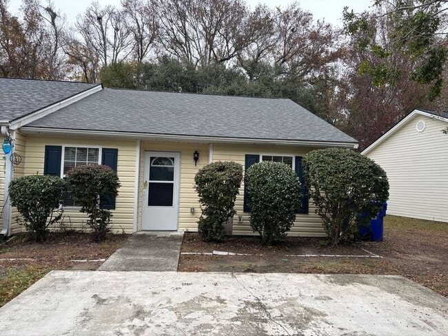 Primary Photo - 1557 Blaze Ln