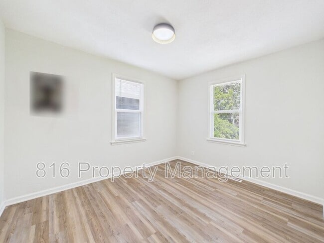 Building Photo - 175 Novak St