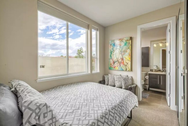 Building Photo - 2215 W 32nd Ave