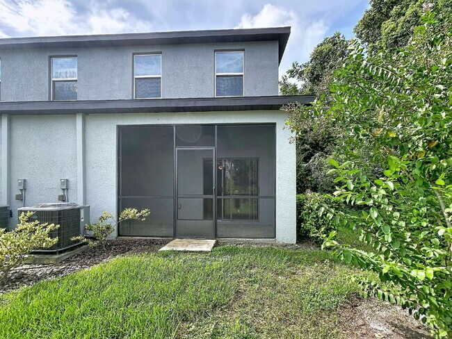 Building Photo - 23213 Willow Glen Way