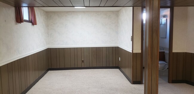 Building Photo - Available June 10th 3-bedroom, 2 bath home on a corner lot near Hamblen Elementary School