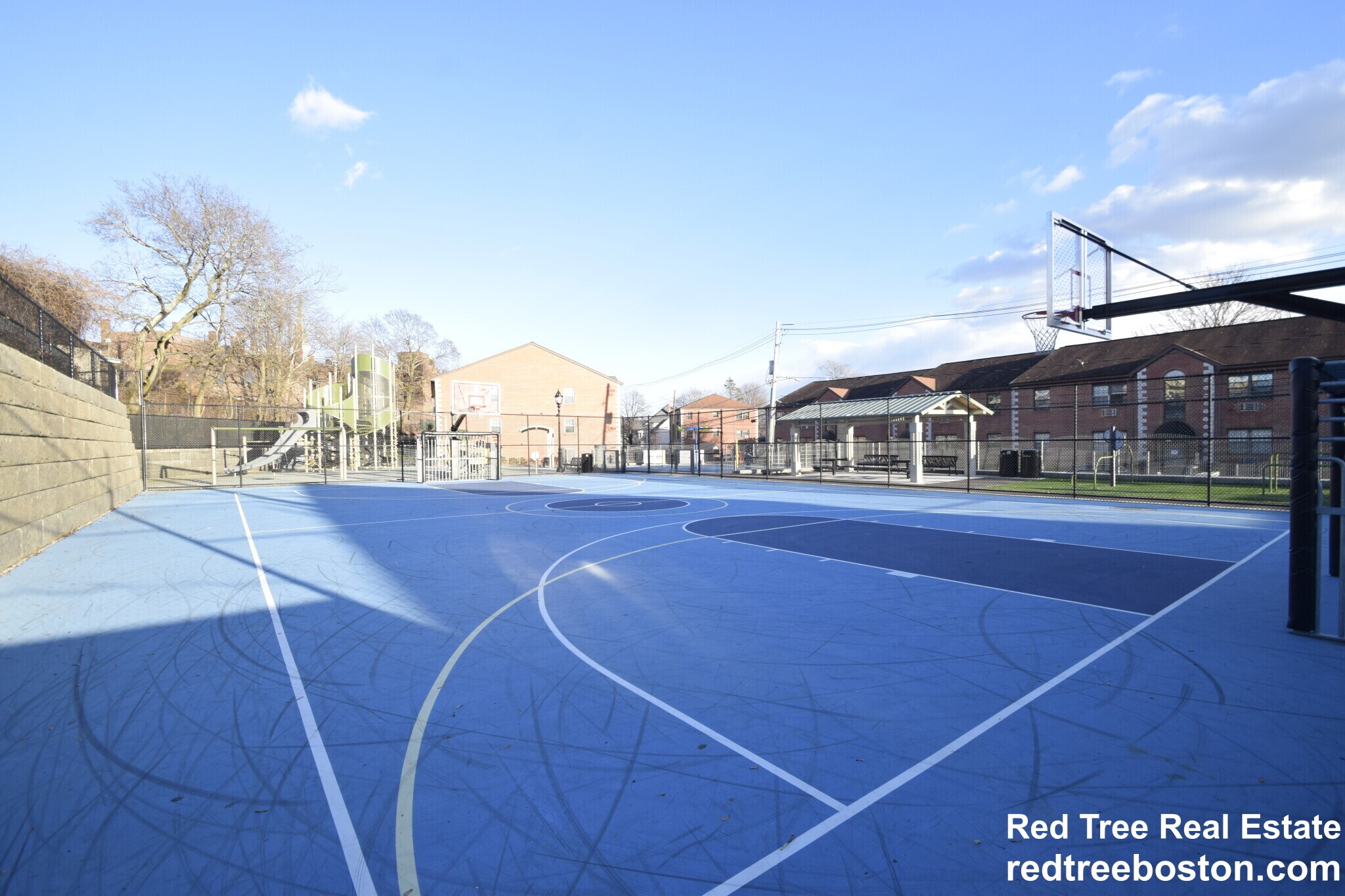 Building Photo - 118 Charles St