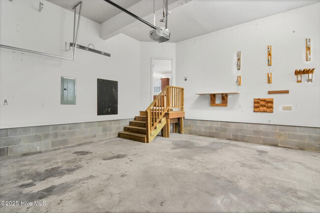 Building Photo - 817 Willbrook Cir