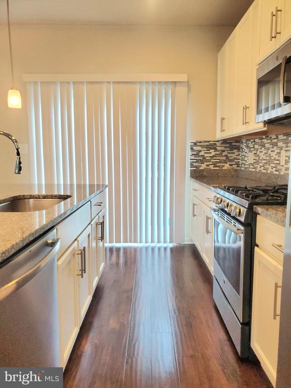 Building Photo - 135 Prado Ln