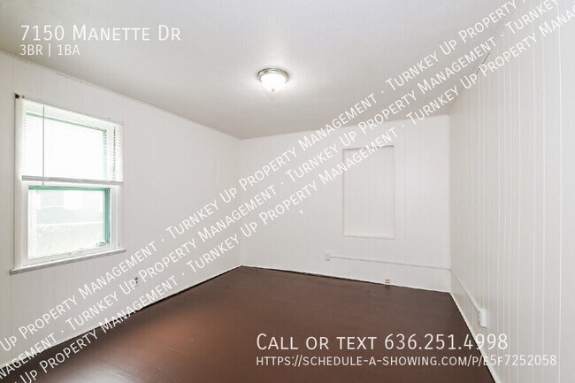 Building Photo - 7150 Manette Dr
