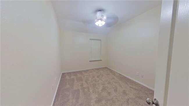 Building Photo - 100 Inman Dr