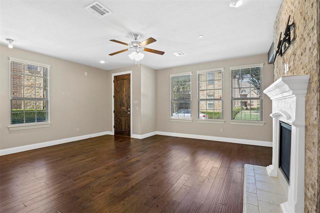 Building Photo - 4413 Riverview Dr