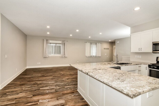 Building Photo - 312 61st St