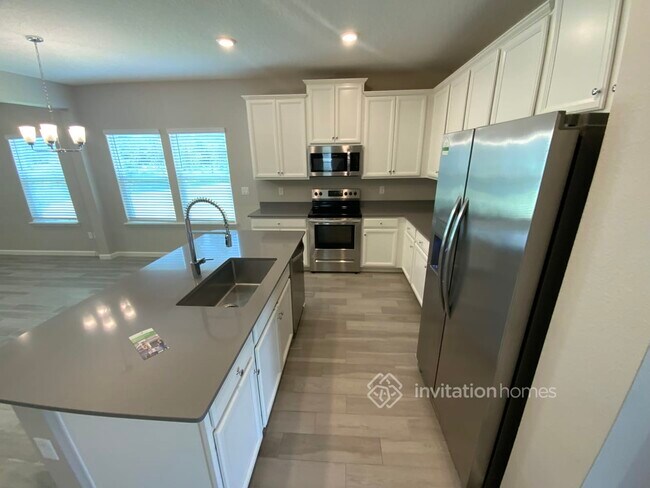 Building Photo - 9962 Lemon Grass Ln