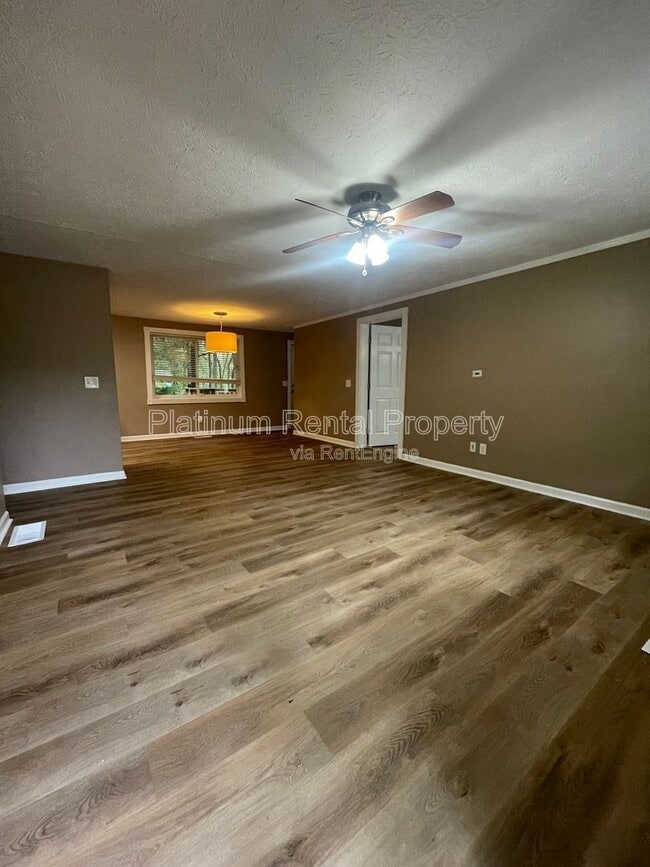 Building Photo - 3987 Cherokee Trail