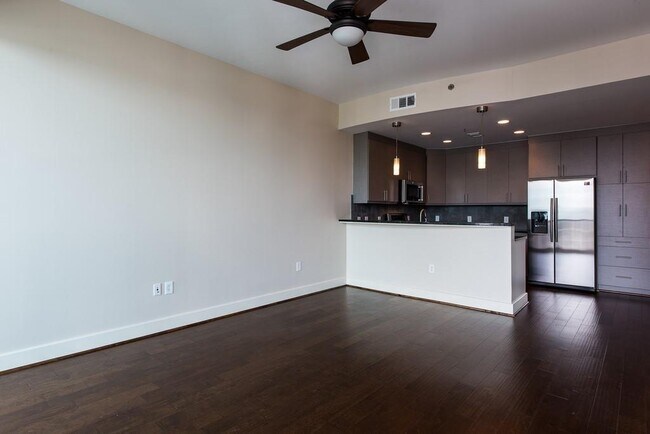 Building Photo - 1080 Peachtree St NE