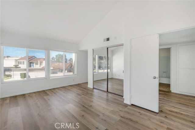 Building Photo - 5540 E Vista Del Este