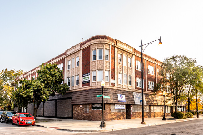 Primary Photo - 5836 W Madison St