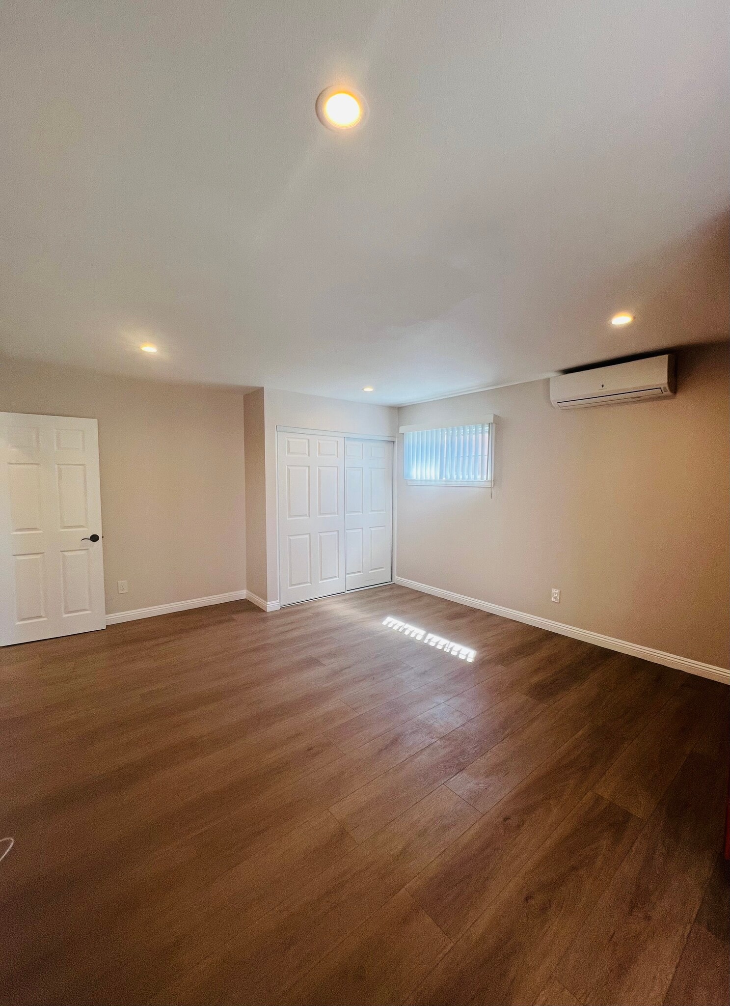 bed 3 - 12542 Menlo Ave