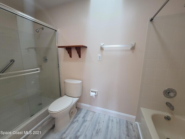 Building Photo - 912 Ridge Lake Dr