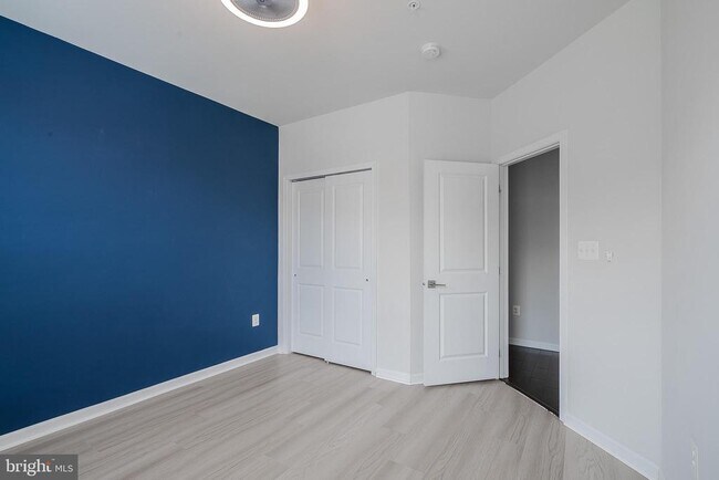 Building Photo - 23654 Hopewell Manor Terrace