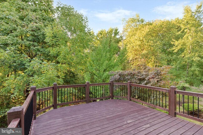 Building Photo - 125 Vernon Ct