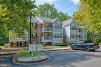 Building Photo - 1006 Markham Ct