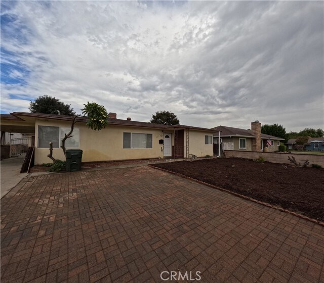 Building Photo - 255 W La Verne Ave