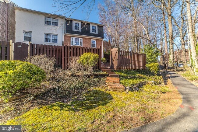 Building Photo - 3337 Contessa Ct
