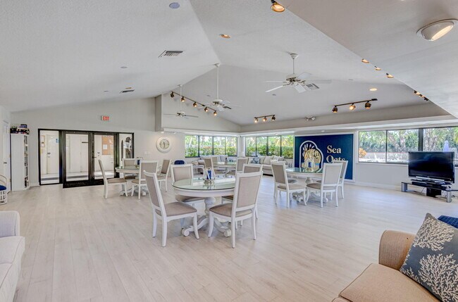 Building Photo - 405 Sea Oats Dr