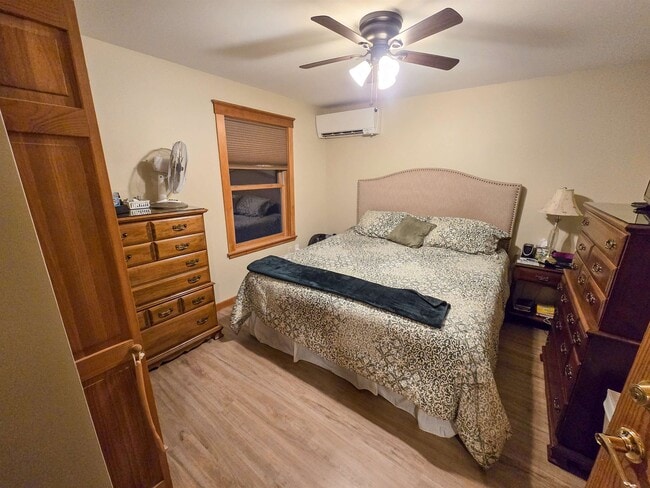 Building Photo - 145 Knight Ln