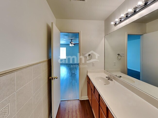 Building Photo - 20610 Cedar Rain Dr