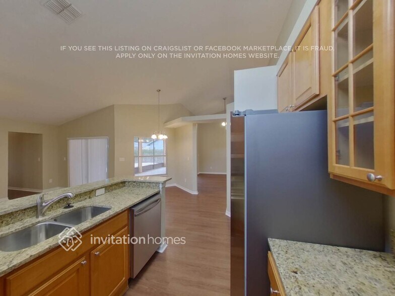 Building Photo - 9507 Glenpointe Dr