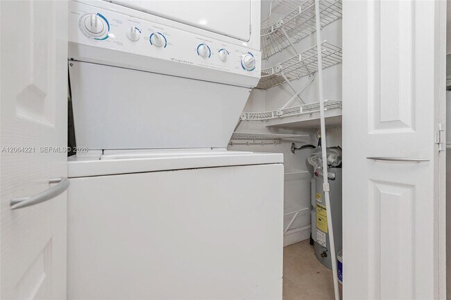 Building Photo - 4520 SW 68th Ct Cir