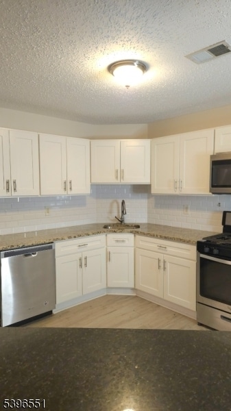 Building Photo - 124 Drake Ln