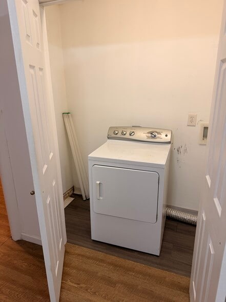 Building Photo - 4411 Chastant St